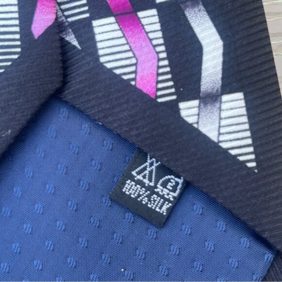 💕2/$30💕Impulse 100% Silk Pink, Silver And Black Geometric Pattern Tie - Picture 5 of 9